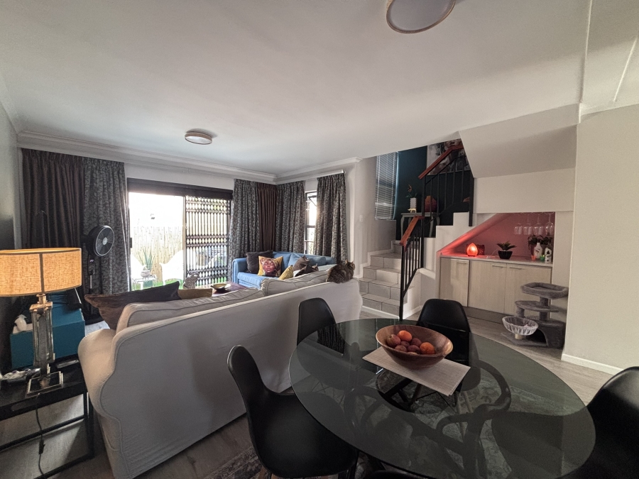 To Let 2 Bedroom Property for Rent in Parklands Western Cape
